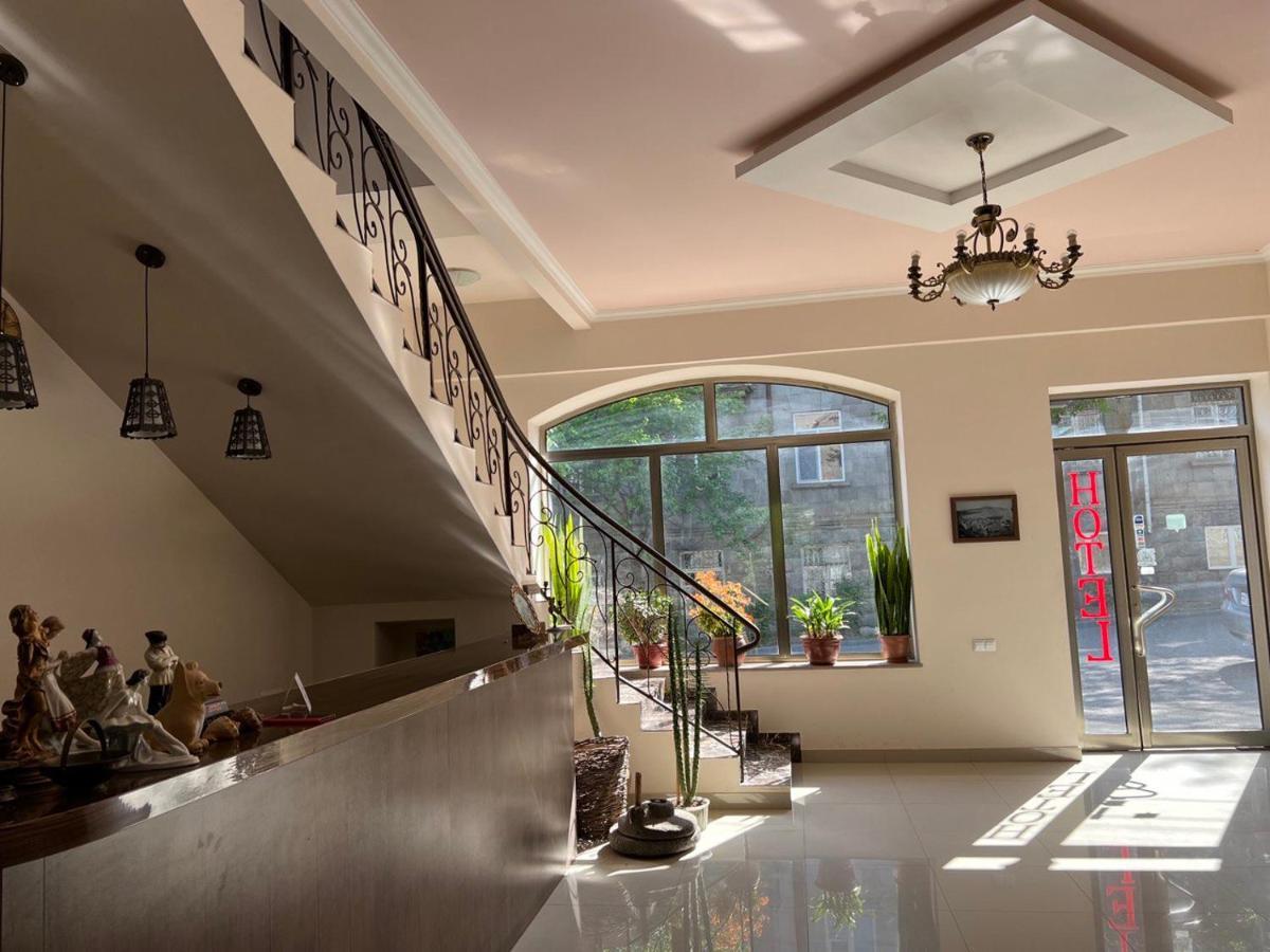Hotel Mthnadzor Goris Exterior foto