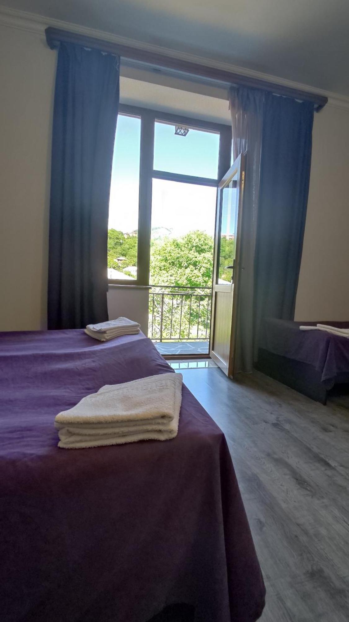 Hotel Mthnadzor Goris Exterior foto