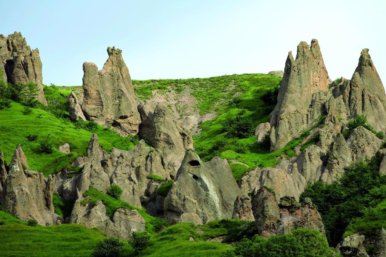Hotel Mthnadzor Goris Exterior foto