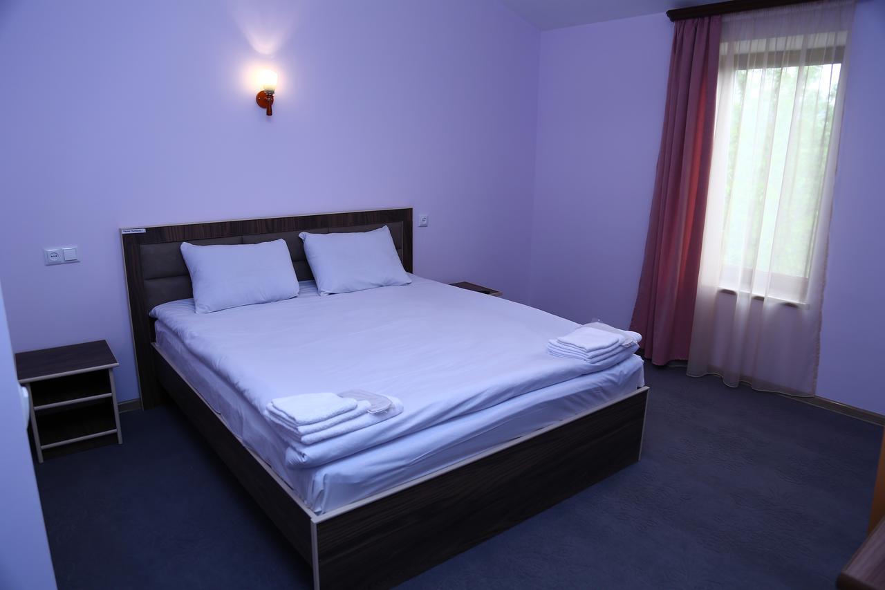 Hotel Mthnadzor Goris Exterior foto