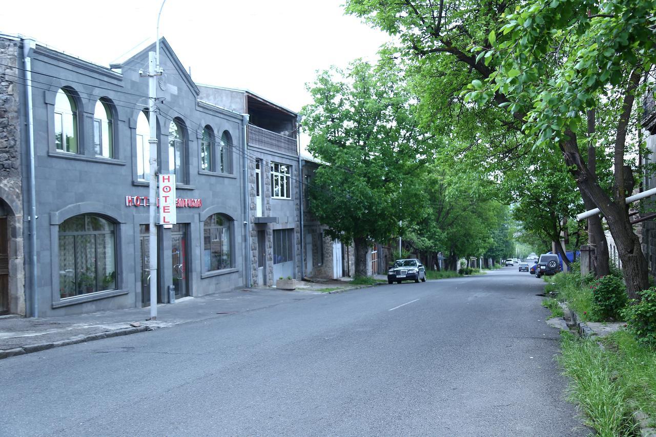 Hotel Mthnadzor Goris Exterior foto